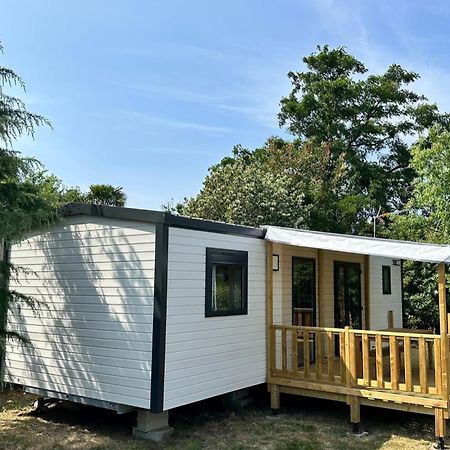 Camping Le Village De La Mer Les Moutiers Екстер'єр фото
