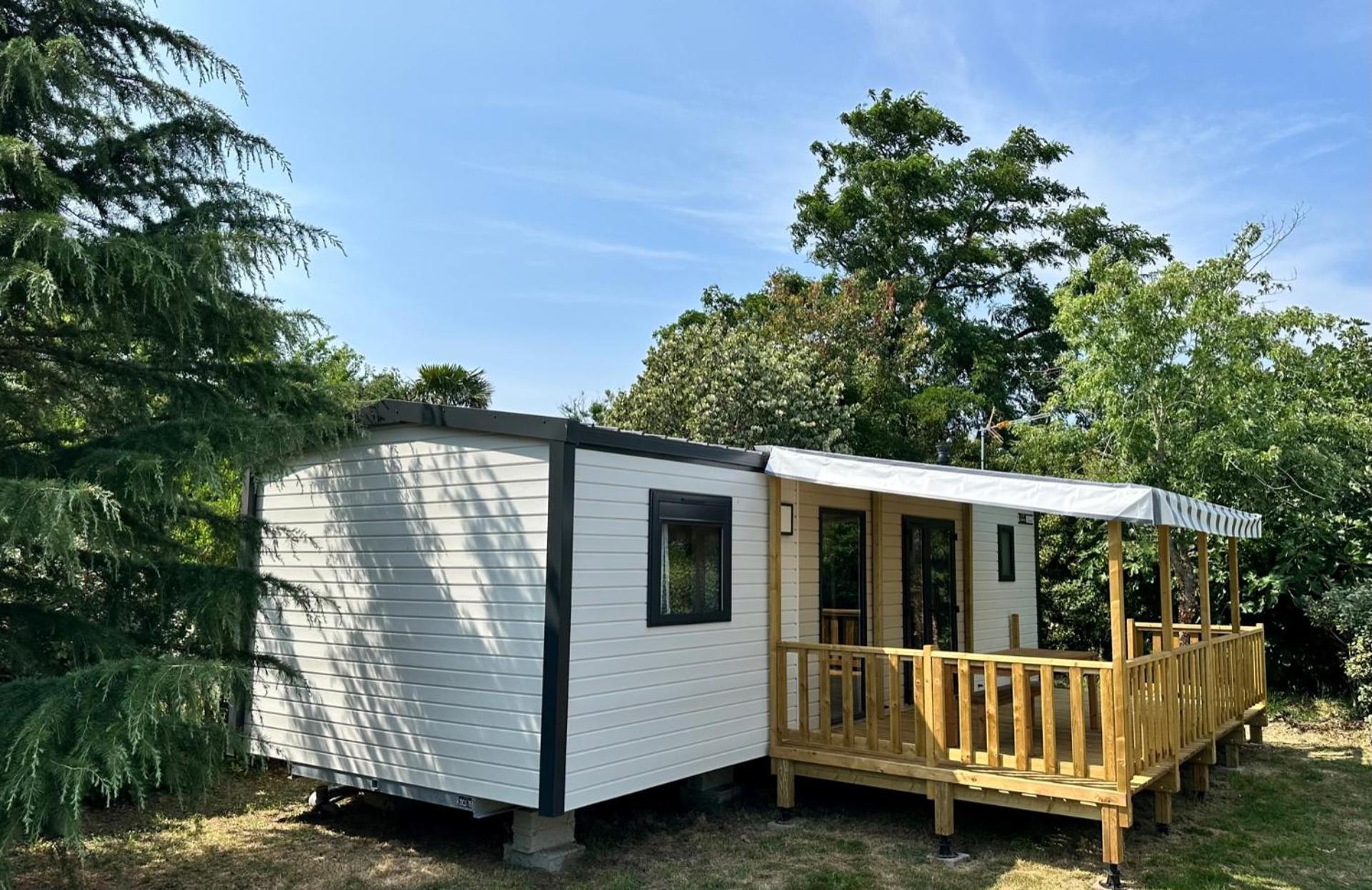 Camping Le Village De La Mer Les Moutiers Екстер'єр фото