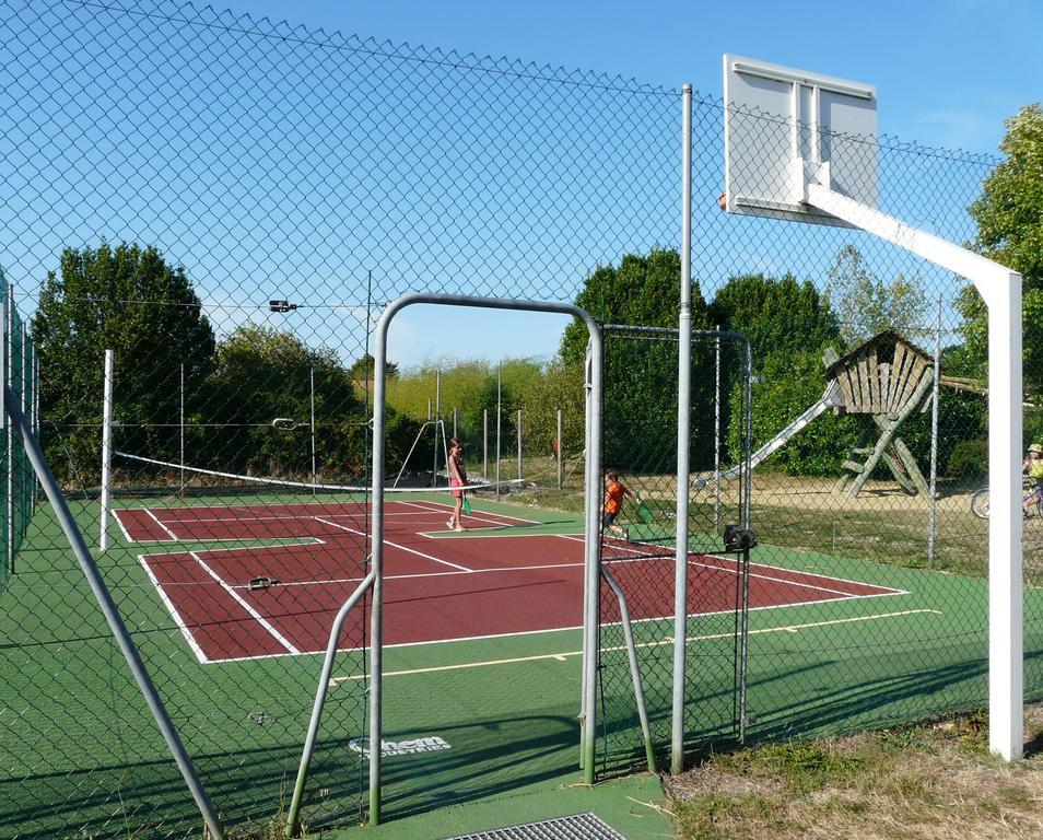 Camping Le Village De La Mer Les Moutiers Екстер'єр фото